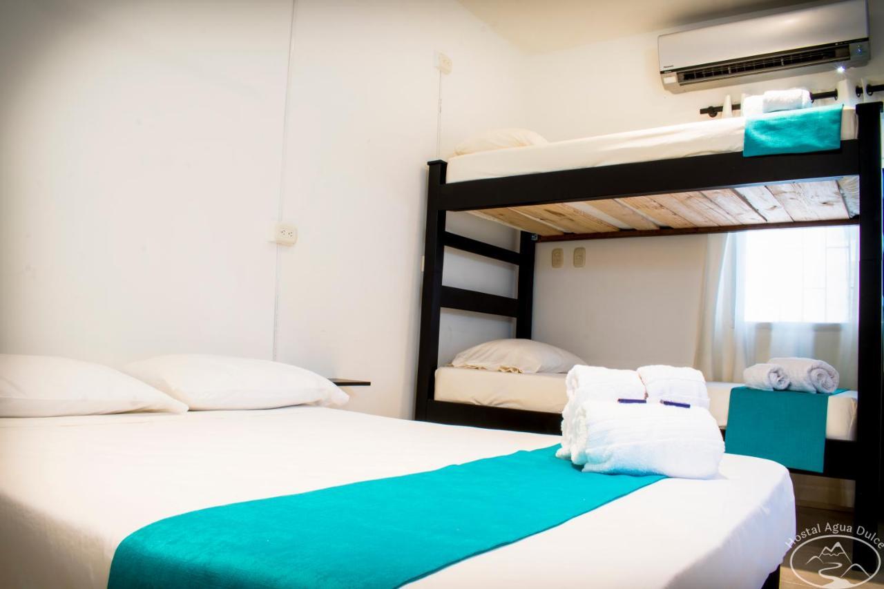 Hotel Agua Dulce 圣玛尔塔 外观 照片
